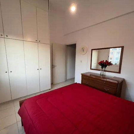 Marias Spacious Aparment Paphos Exterior foto