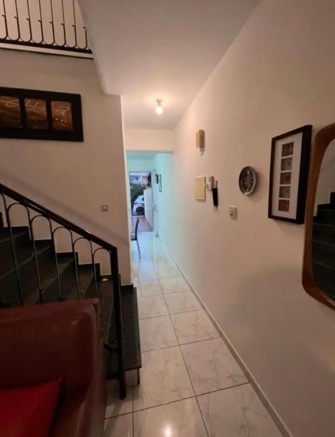 Marias Spacious Aparment Paphos Exterior foto