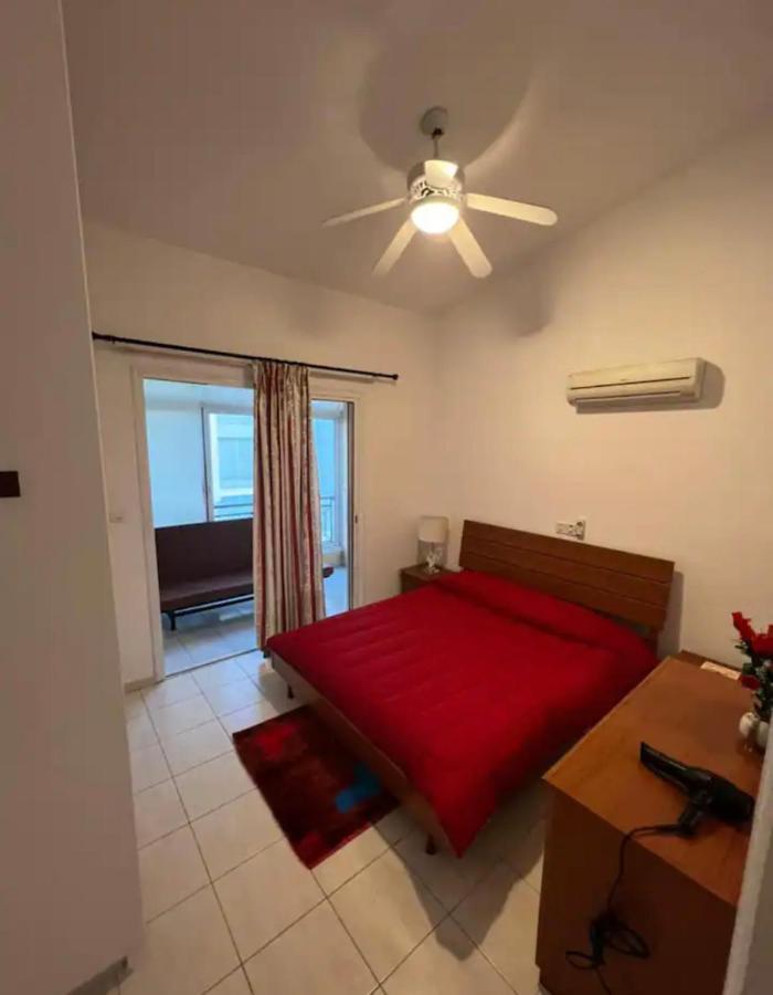 Marias Spacious Aparment Paphos Exterior foto