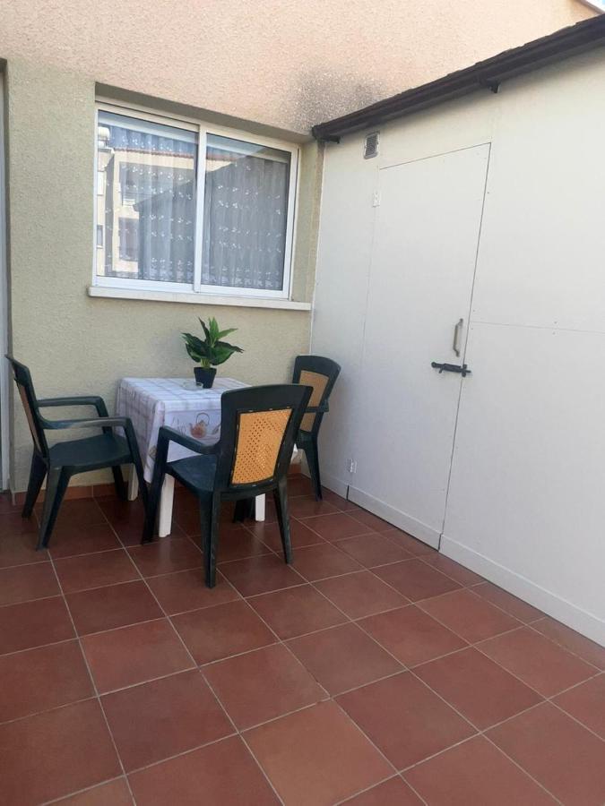 Marias Spacious Aparment Paphos Exterior foto