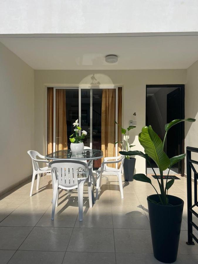 Marias Spacious Aparment Paphos Exterior foto